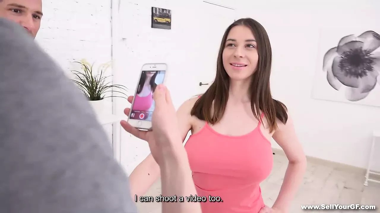 卖掉你的女友 - Clary - 无知的大奶子女友操逼