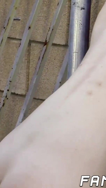 "Inked hillbilly prezervatifsiz homo suçlu üvey oğul" dan muhteşem an