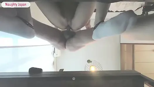 Outdoor necken, Balkonszene mit einer markanten verheirateten Frau, riskante Belichtung, vibrator als passersby das bemerken könnte