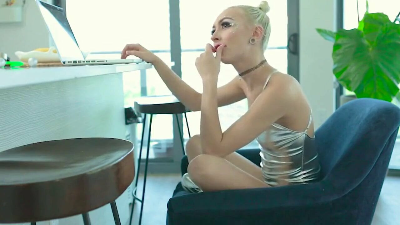 handjob lesbian  cute  plays with area51  dick deepthroat st