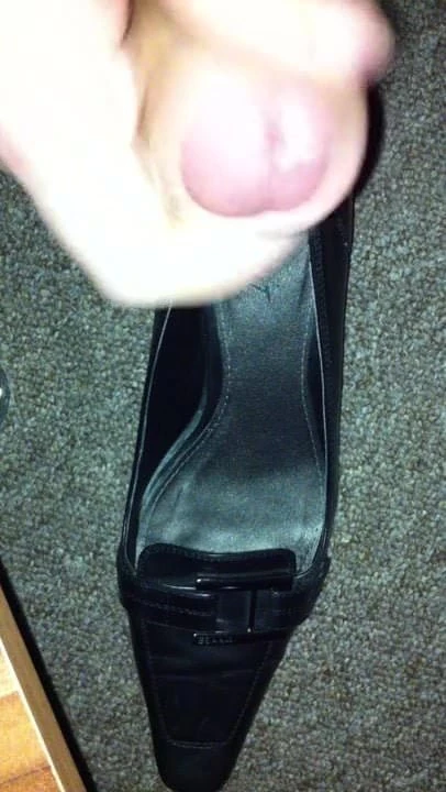 Cum On Heels 3