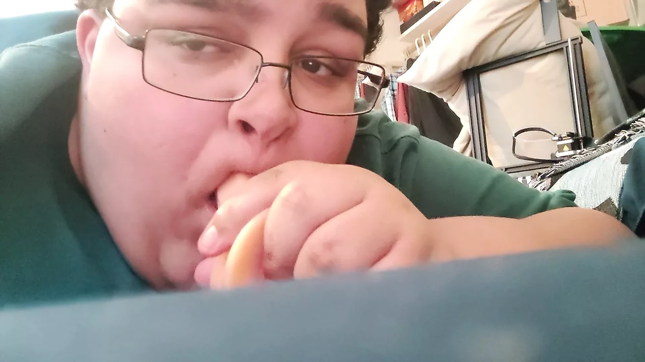 DanChub Sucks Off His NaughtyCock Dildo
