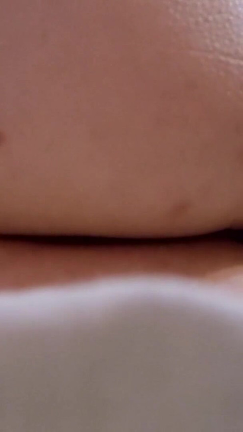I like to masturbate with my legs crossed, I squeeze my hips hard to ORGASM! Throbbing and anus close-up | Clip 1