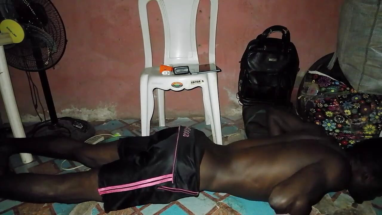 Fucking my bed after some pushups: just have to get some fun after I have indulged in mere exercise in cooling things off.