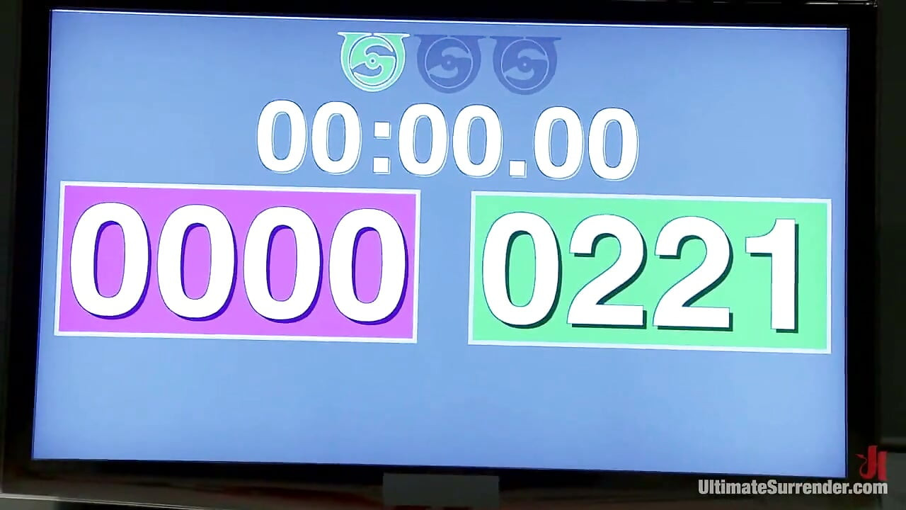 Rookie Is Made to Submit From Crushing Leg Scissors Is Dominated From Rd1-rd4, Fisted to Orgasm!