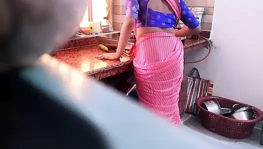 Kamwali si tante seksi india ditinggal pergi sama manajer perusahaannya