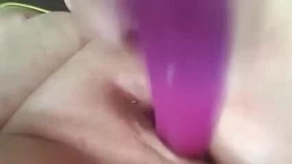 Pregnat essex milf with dildo