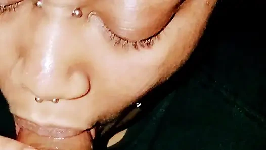 Özensiz meyve yiyici!!