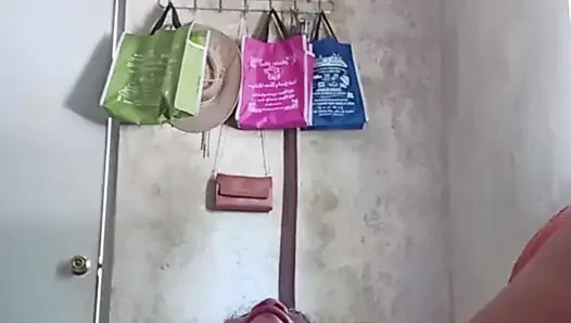 Нужен срочный оргазм...
