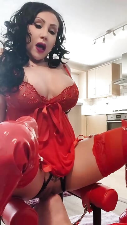 Nicole DuPapillon UK's Longest Labia  - Queening Stool Session- Just Lick My Cunt