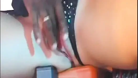Federica Tommasi ve Jessica Fiorentino, siyahlarla orgide
