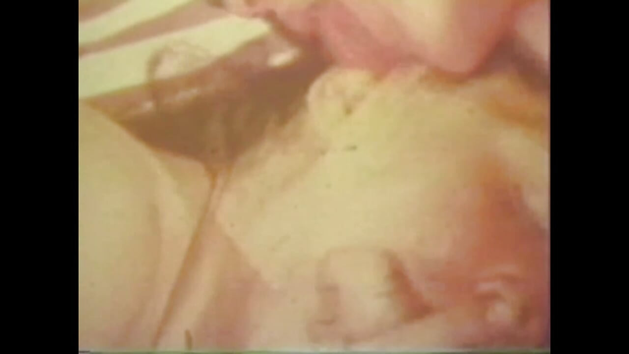 Lésbicas fodem o homem