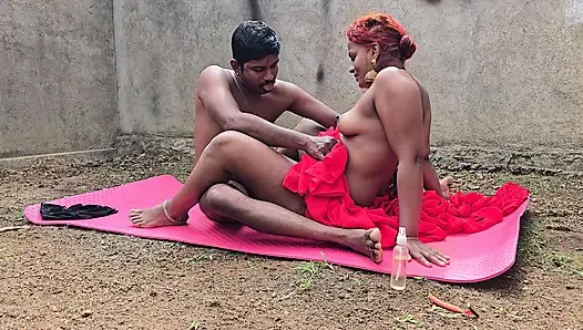 Hintli sari yarak temizliyor orta yaşlı seksi kadın 69 patronu büyük yarakla sert sikişiyor