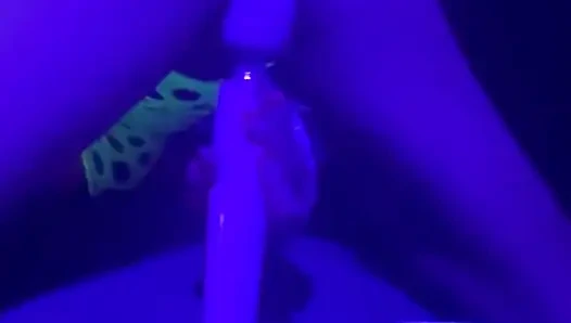 Sexy Stepmom Lets Go at the Club Behind Husbands Back