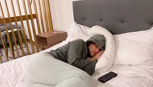 Kakiku dientot sama temanku sendiri