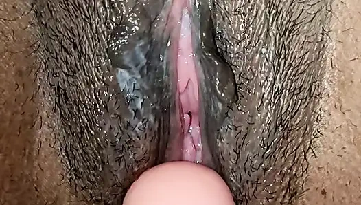 Me pussi How juicy, how red! There is juice inside.