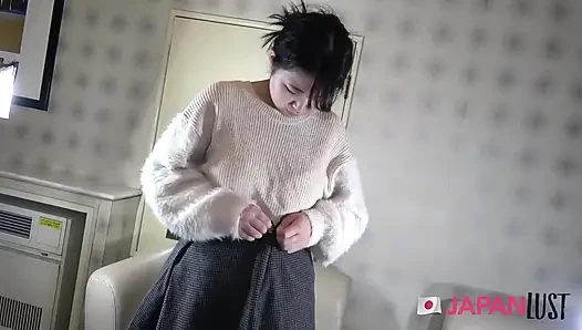 Gadis jepang dengan toket besar lagi asik ngentot sampai dicrot di dalam - pov
