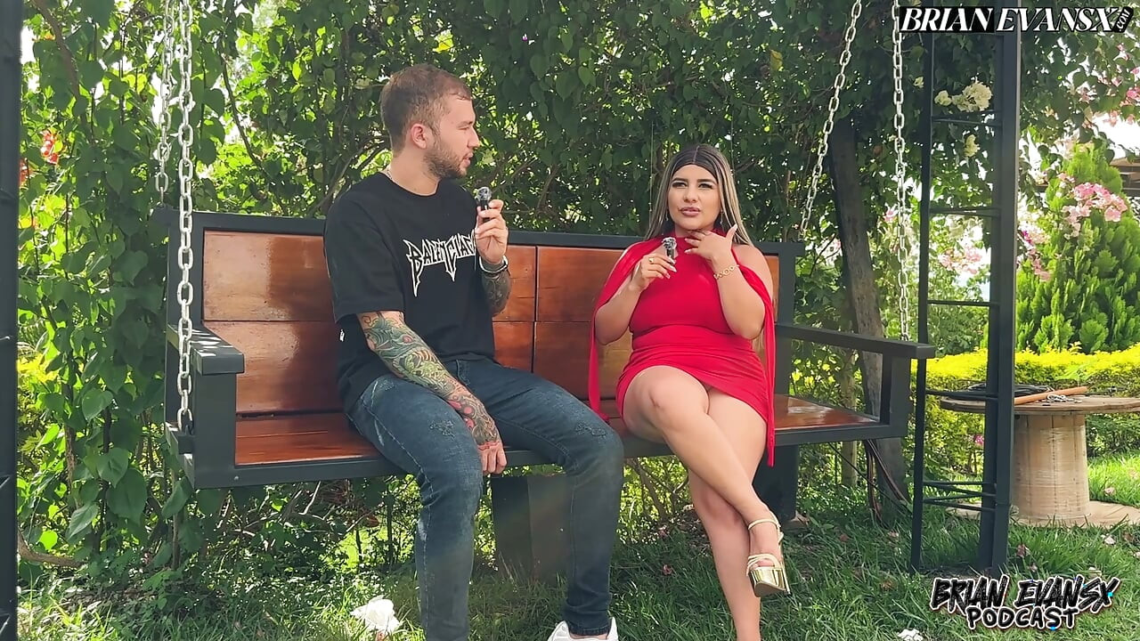 Blonde Colombian Naty Delgado has a podcast that ends with outdoor sex - Brian Evansx