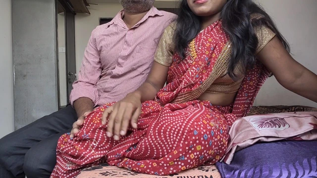 Big boobs Indian bahu fucks with her old sasur ji everyday after husband leaves