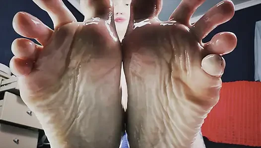 Asmr si cewek pecinta fetity kaki dilumuri minyak sampai muncrat - pov