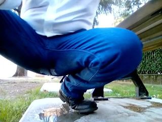 Kocalos - публичный писсинг в моих тугих джинсах
