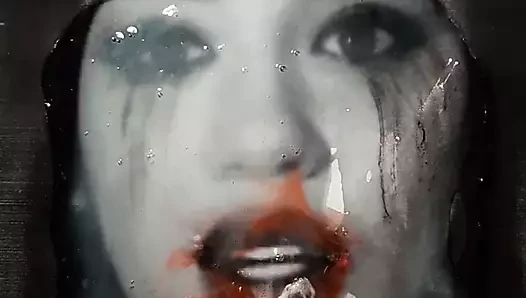 Uff uff jazmin için boşalıyor