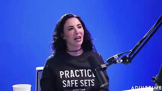 Casey Calvert: Tiger-King-Parodie, Betrügerisches Syndrom & BDSM | der Erwachsenenzeit-Podcast