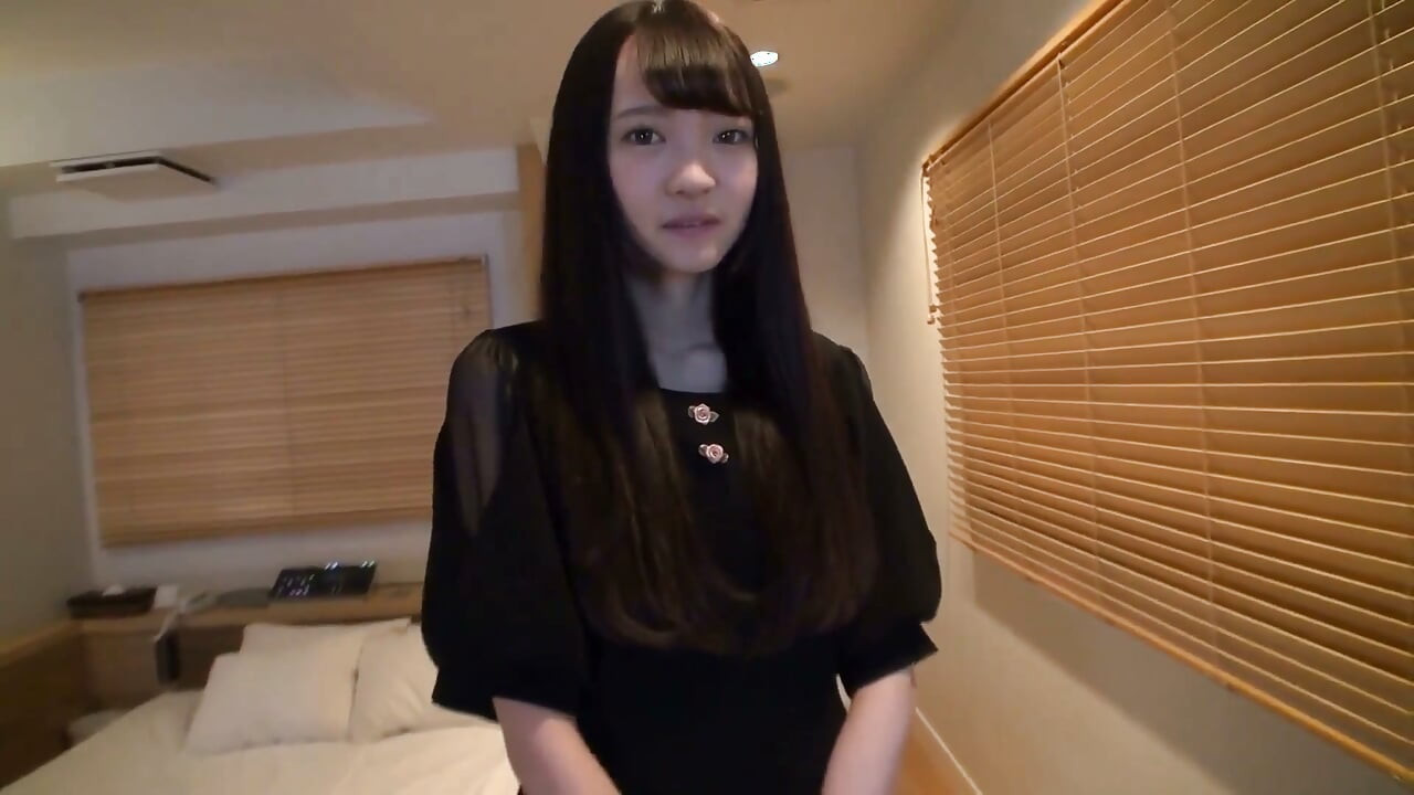 Idol-hopeful Model Takes a Creampie in Her Tight Shaved Pussy - Mizuki, 19