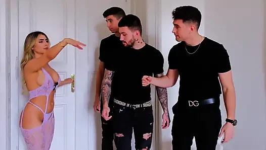 Wilder Gangbang! Tru Kait Wagt Es, Zwei Schwänze in Ihre Muschi Zu Nehmen!