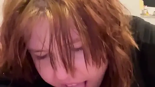 18-year-old Beauty Gives Head