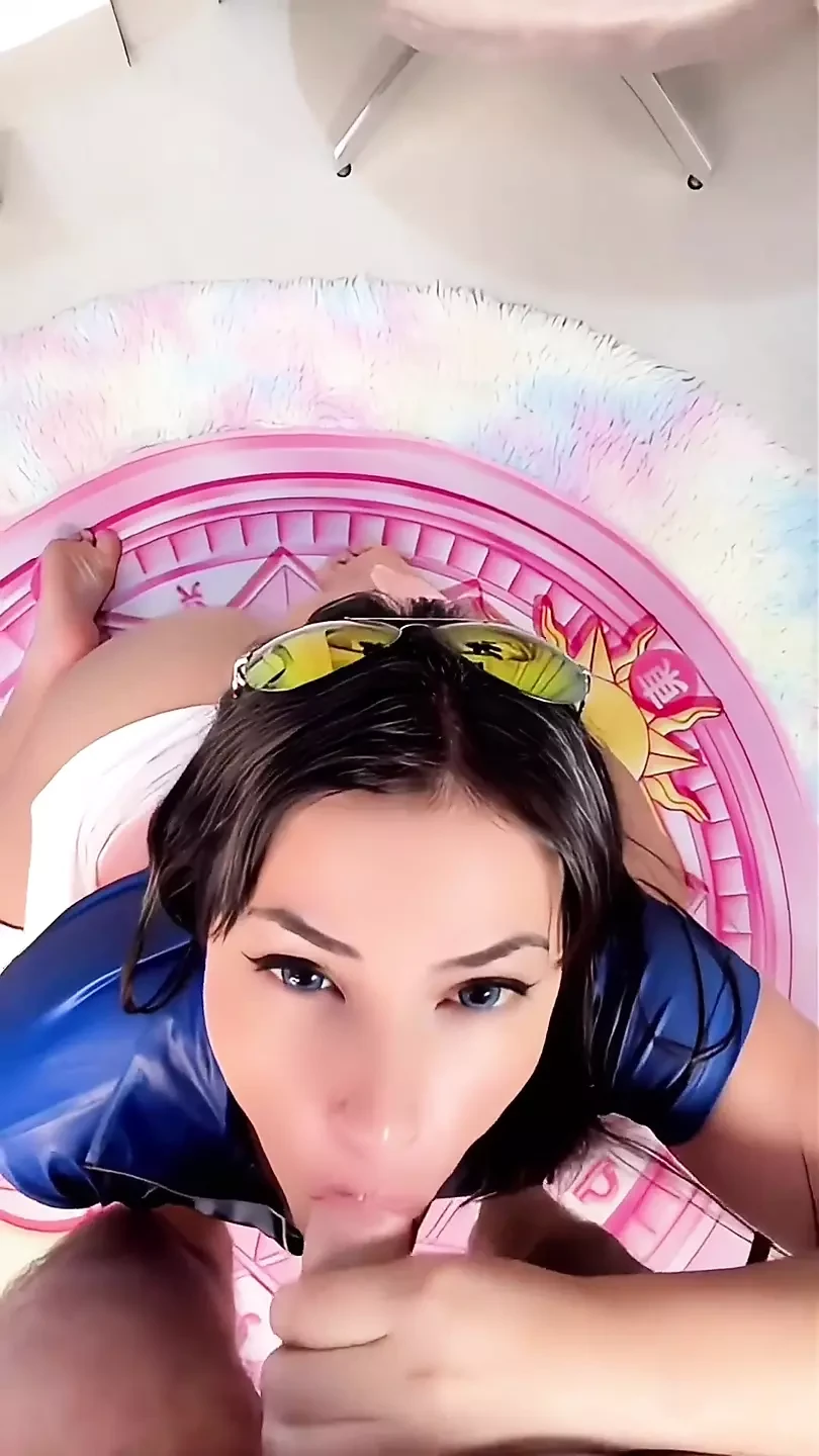 Nico Robin taille une pipe à Boquete