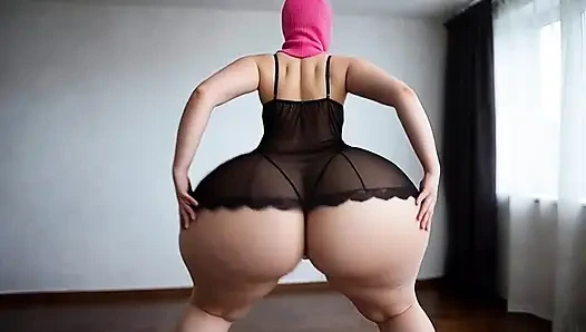 Üvey anne nasıl olduğunu sadece o biliyormuş gibi götünü sallıyor