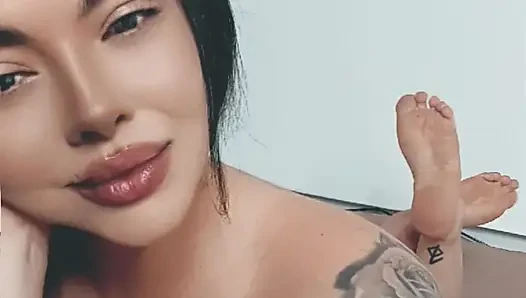 Ibadet sahibe lilikitten mükemmel vücut ve kıvrımlar