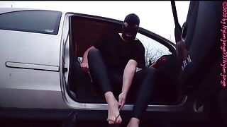 Hot Heels im auto anziehen, ep. (2)