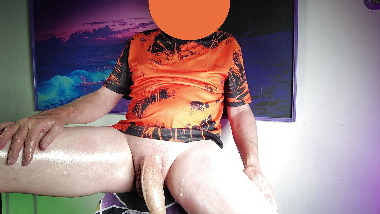 Big oiled cock masturbating 931