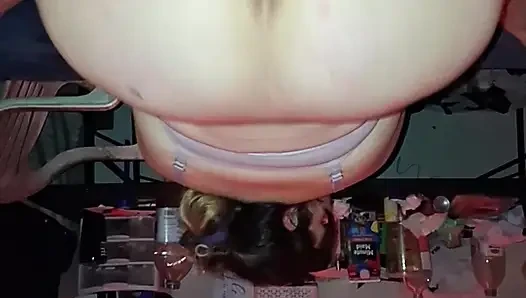 Pantat bahenol cewek semok ini dientot habis-habisan sama kontol besar pria kulit putih