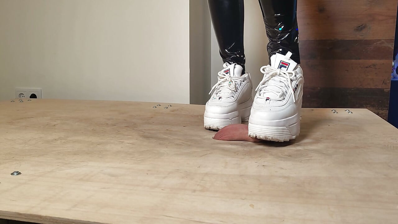 Fila Disruptor Plateau Cock Crush Full Clip - Lady Thaya