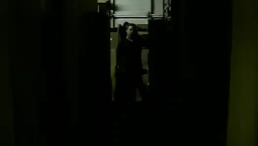 Klasik sarışın bebek yüze boşalmadan önce sert sikiliyor