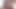 いたずらな女の子はピザにおしっこ