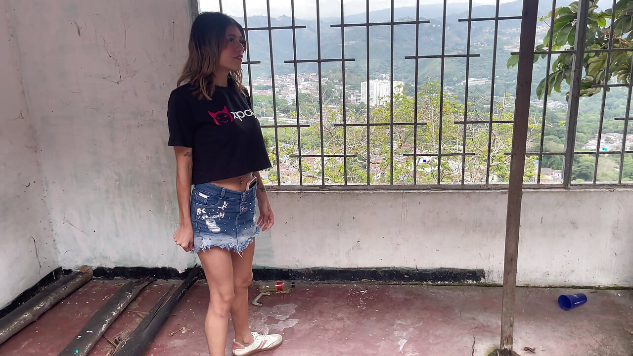 I FUCK MY STEPSISTER IN THE MIDDLE OF AN ADVENTURE