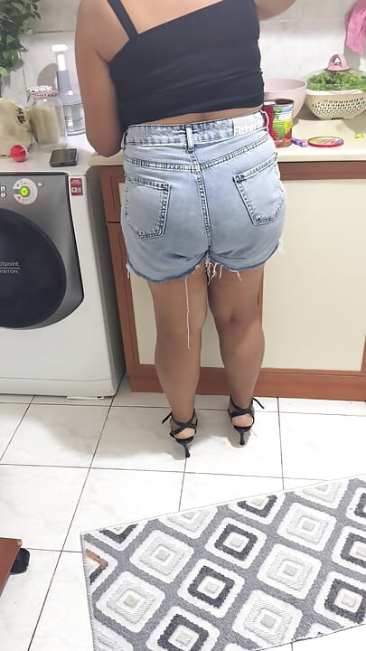 My big ass lover cooking in the kitchen is so