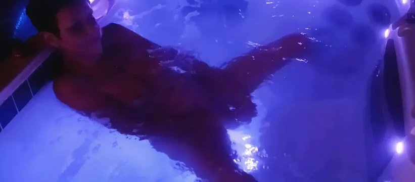 Who wants to join me in the hot tub??