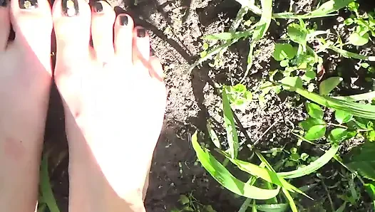 Lick my dirty feets bitch!