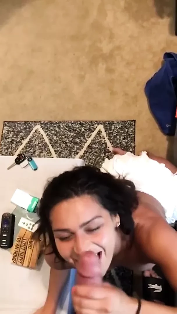 Hungry Latina fills her mouth with a big cock