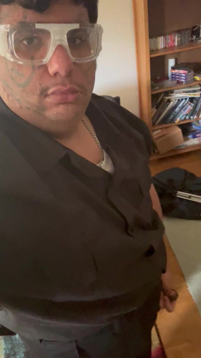 Cool googles? Also here’s my cum for you.