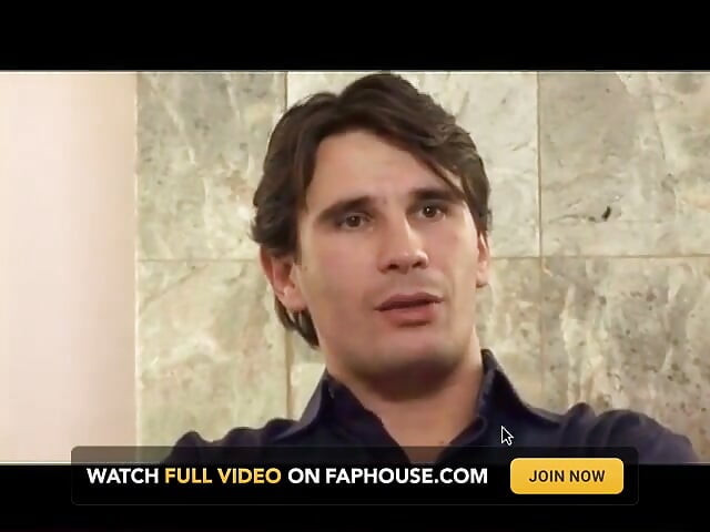 Sarışın Hatun Amcığını Parmaklıyor Ve Vahşice Yarağa Biniyor