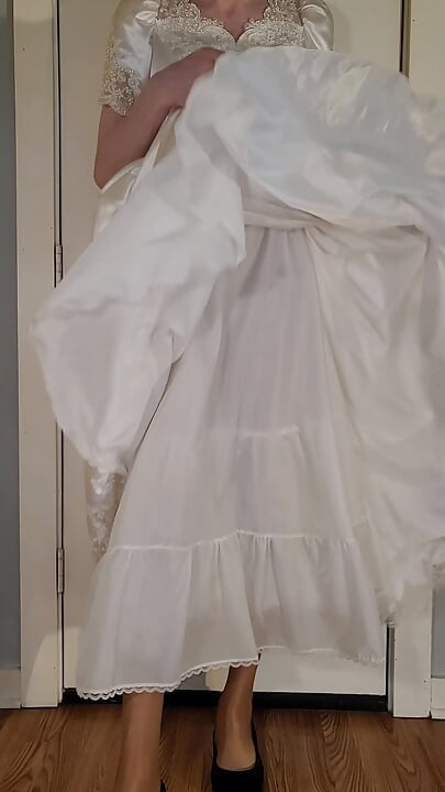 Robe de mariée vintage liquide en satin