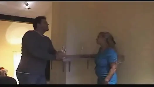 Fransa'dan gelen bu sarışın bayanın mükemmel yüzüne büyük döl atıyor