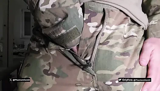 Alman edepsiz konuşma! Asker günler sonra boşalmadan eve dönüyor - büyük kalın yarak