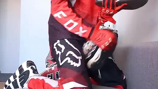 Mxgear giyip Osiris spor ayakkabılarımı sikiyorum